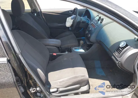 2010 Nissan Altima 2.5 S z USA, uszkodzony, nr VIN 1N4AL2AP2AN525901